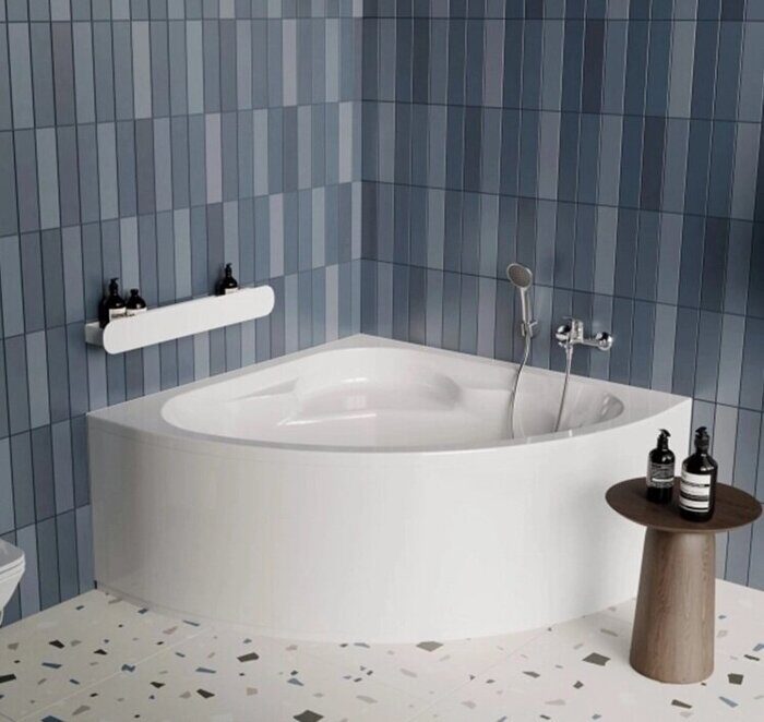 Карибы 140х140см акриловая ванна Santek