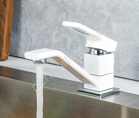 Gappo G4517-8 смеситель для кухни белый/хром