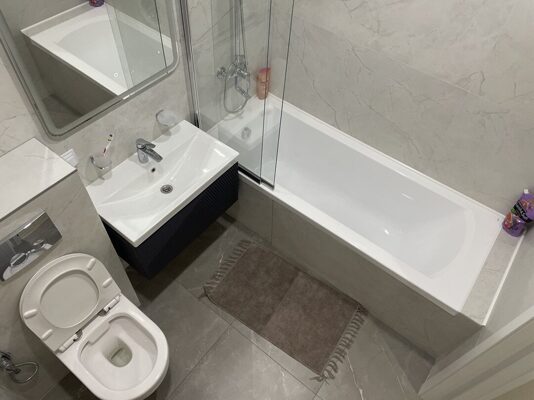 Совмещенный санузел в 2-х комнатной студии 1,8х2,2х2,7м