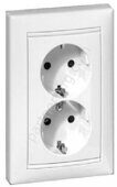 Legrand Valena Classic cиловая розетка двойная 2x2К+З 16А 250В, винтовые зажимы, цвет белый