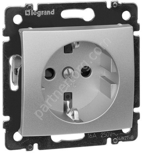 Legrand Valena Classic cиловая розетка 2К+3 10/16А 230/250В, винтовые зажимы, со шторками, цвет алюминий