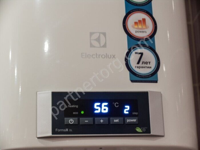 EWH 30 Formax водонагреватель накопительный 30 л  Electrolux DL