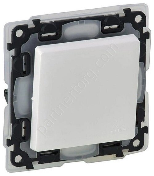 Legrand Valena Life переключатель 1-клавишный 10АX 250В IP44, безвинтовые зажимы, с лицевой панелью, цвет белый