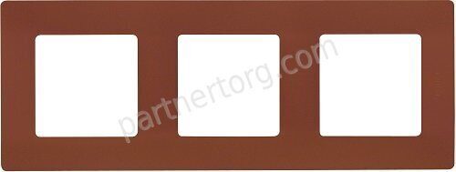 Рамка 3 поста для серии Etika Legrand в цвете какао