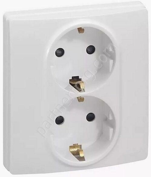Legrand Etika cиловая розетка двойная 2x2К+З 16А 250В, винтовые зажимы, цвет белый