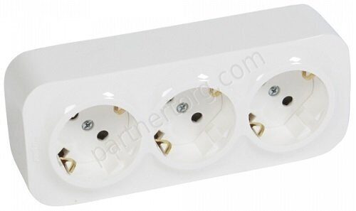 Legrand Quteo cиловая розетка тройная 3x2К+З 16А 250В, со шторками, цвет белый
