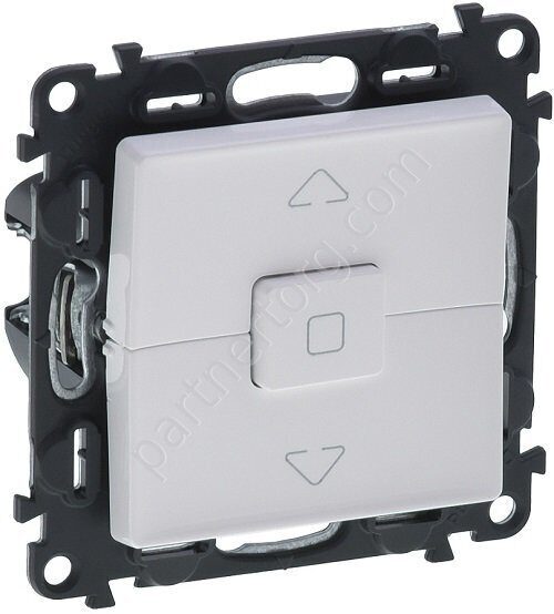 Legrand Valena Life выключатель кнопочный управления для жалюзи и рольставней 6А 250В, цвет белый