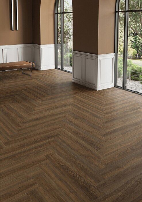 Walnut венге R10A керамогранит матовый 20х120см Vitra