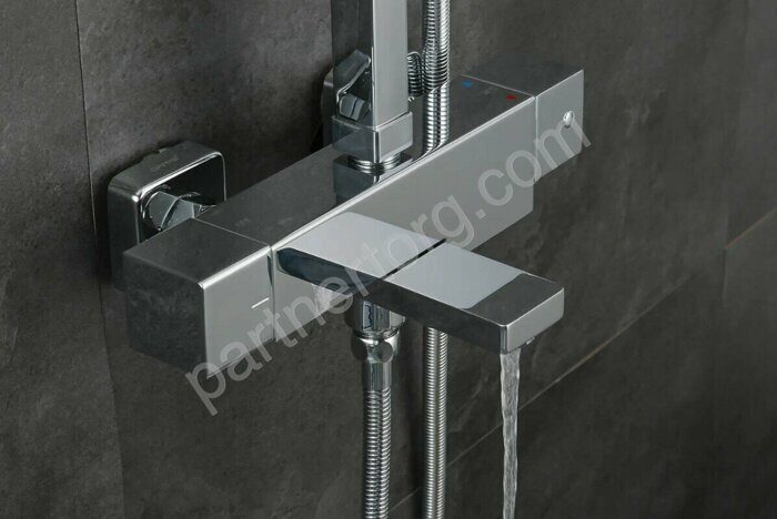 Gappo G2418-40 стойка с тропическим душем, смесителем, термостатом