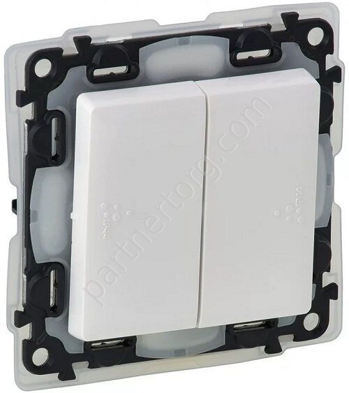 Legrand Valena Life выключатель 2-х клавишный 10АX 250В IP44, безвинтовые зажимы, с лицевой панелью, цвет белый