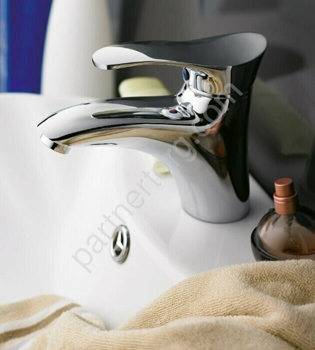 CN1001 Cron смеситель для раковины хром