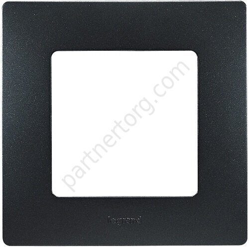 Рамки для серии Etika Legrand в цвете антрацит