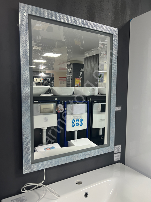 Зеркало вертикальное 60х80 в багетной рамке Серебро бирюза с подсветкой 10062