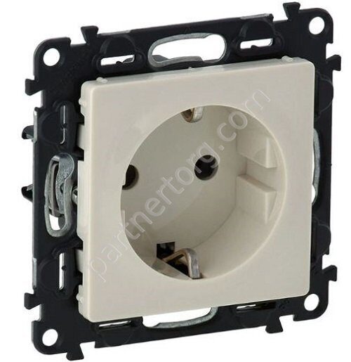 Legrand Valena Life cиловая розетка 2К+З 16А 250В., винтовые зажимы, цвет слоновая кость