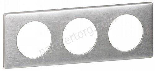 Рамка 3 поста для серии Celiane Legrand в цвете алюминий