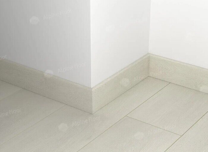 SK 11-1 Эвкалипт Grand Sequoia плинтус напольный Alpine Floor