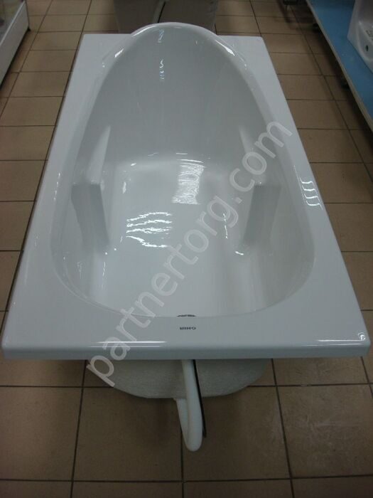 Колумбия прямоугольная акриловая ванна Riho140х70см