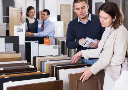 Как выбрать межкомнатную дверь: 7 критериев от материала до фурнитуры