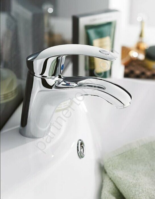 CN1021 Cron смеситель для раковины хром