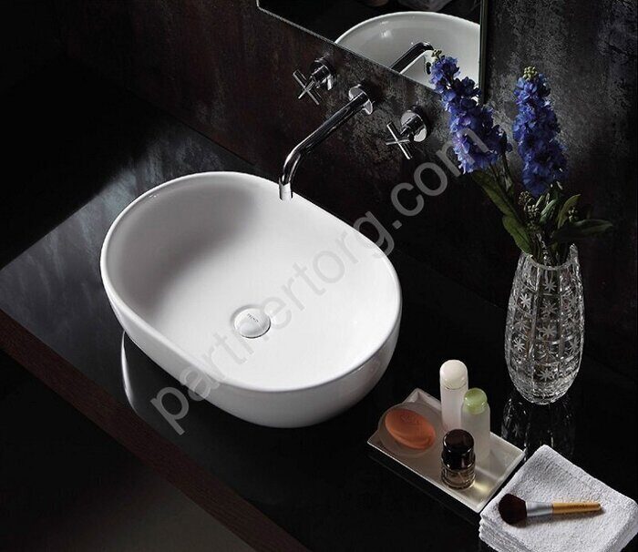 CeramaLux 9026А раковина настольная овальная белая