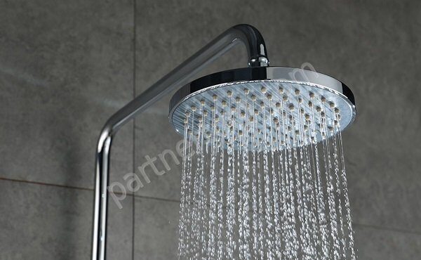 Gappo G2402 душевая стойка с верхним душем хром