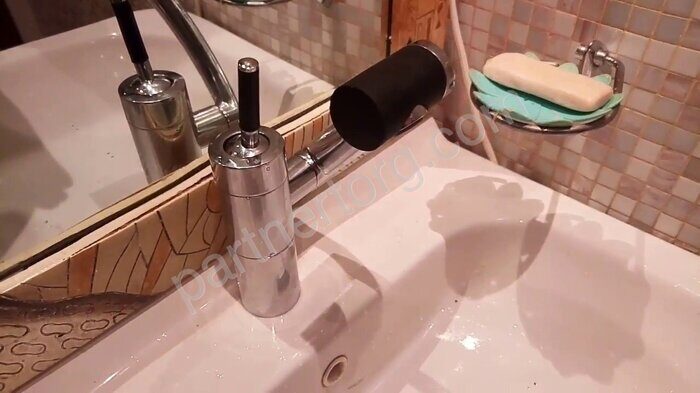 Arc Damixa смеситель для кухни или раковины с поворотным изливом 186 мм, чёрный/хром