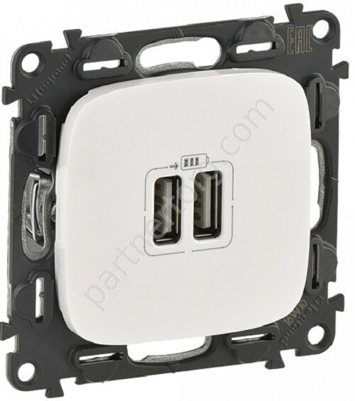 Legrand Valena Allure зарядное устройство 2xUSB, 240В/5В 1500мА, с лицевой панелью, цвет белый