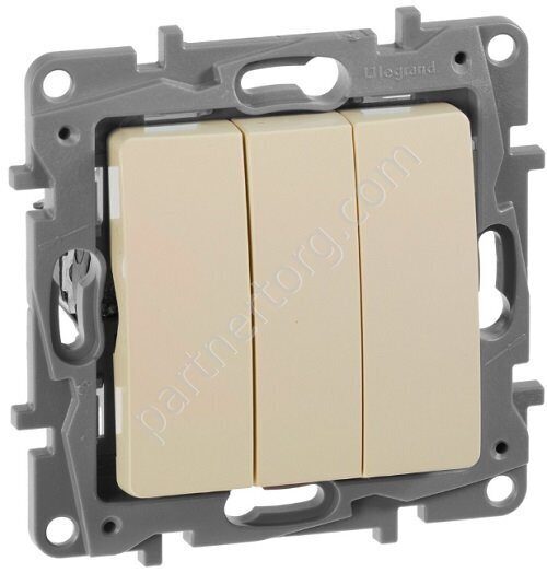 Legrand Etika выключатель 3-х клавишный 10АX 250В, с винтовыми зажимами, цвет слоновая кость